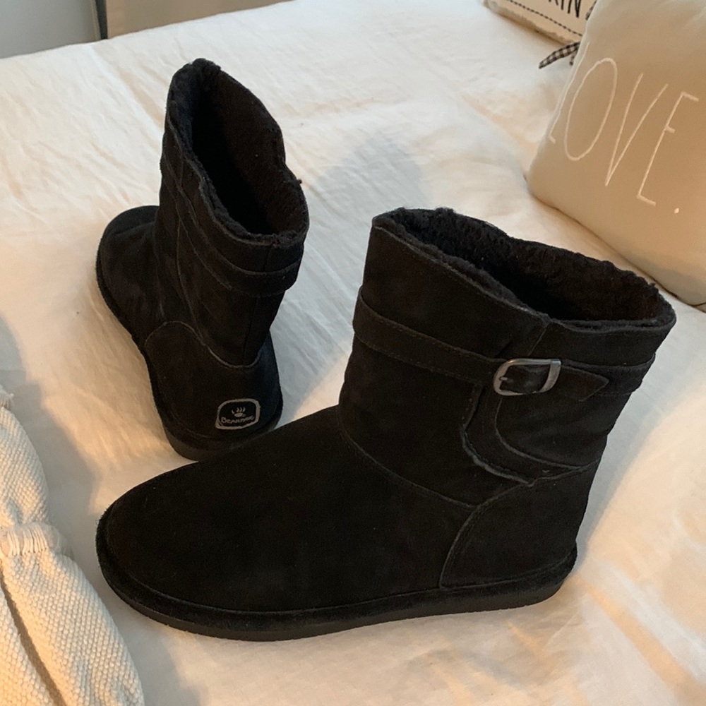 Bear Paw black suede Ugg style boots size 10 FALL AND WINTER BOOTS